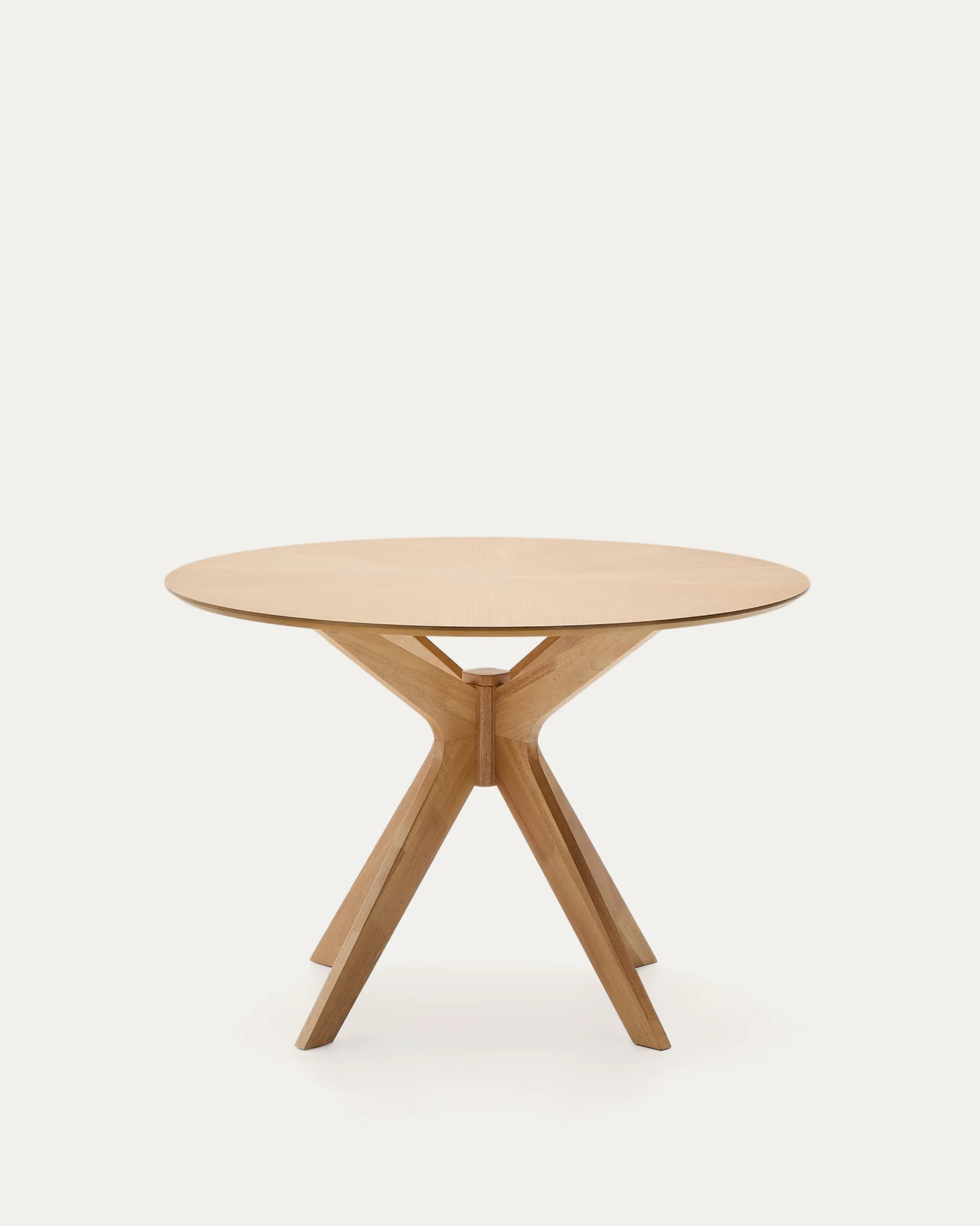 Naanim round table in oak veneer by Kave Home